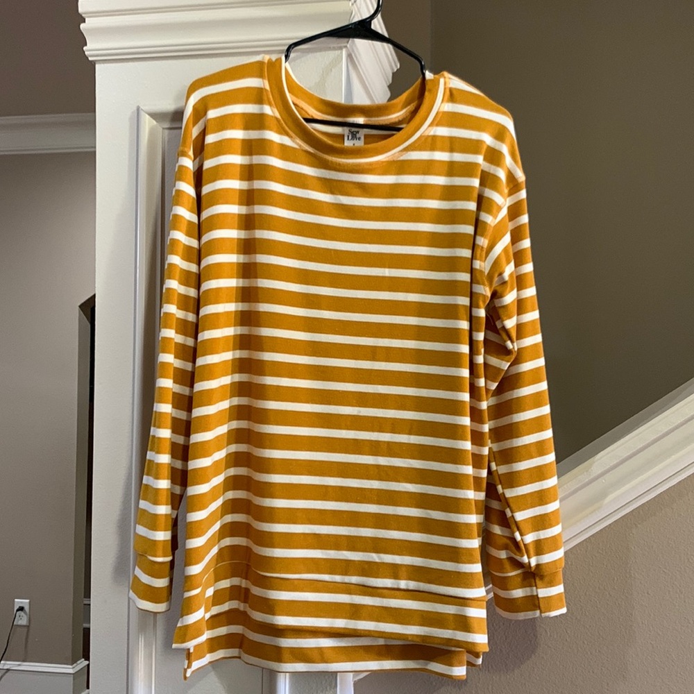🌟🌟Discounted🌟🌟 NWOT Sew in Love mustard stripe knit top- medium